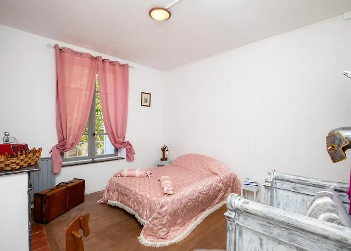 Cote De La Cite Medievale