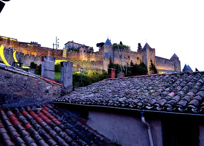 Cote De La Cite Medievale *